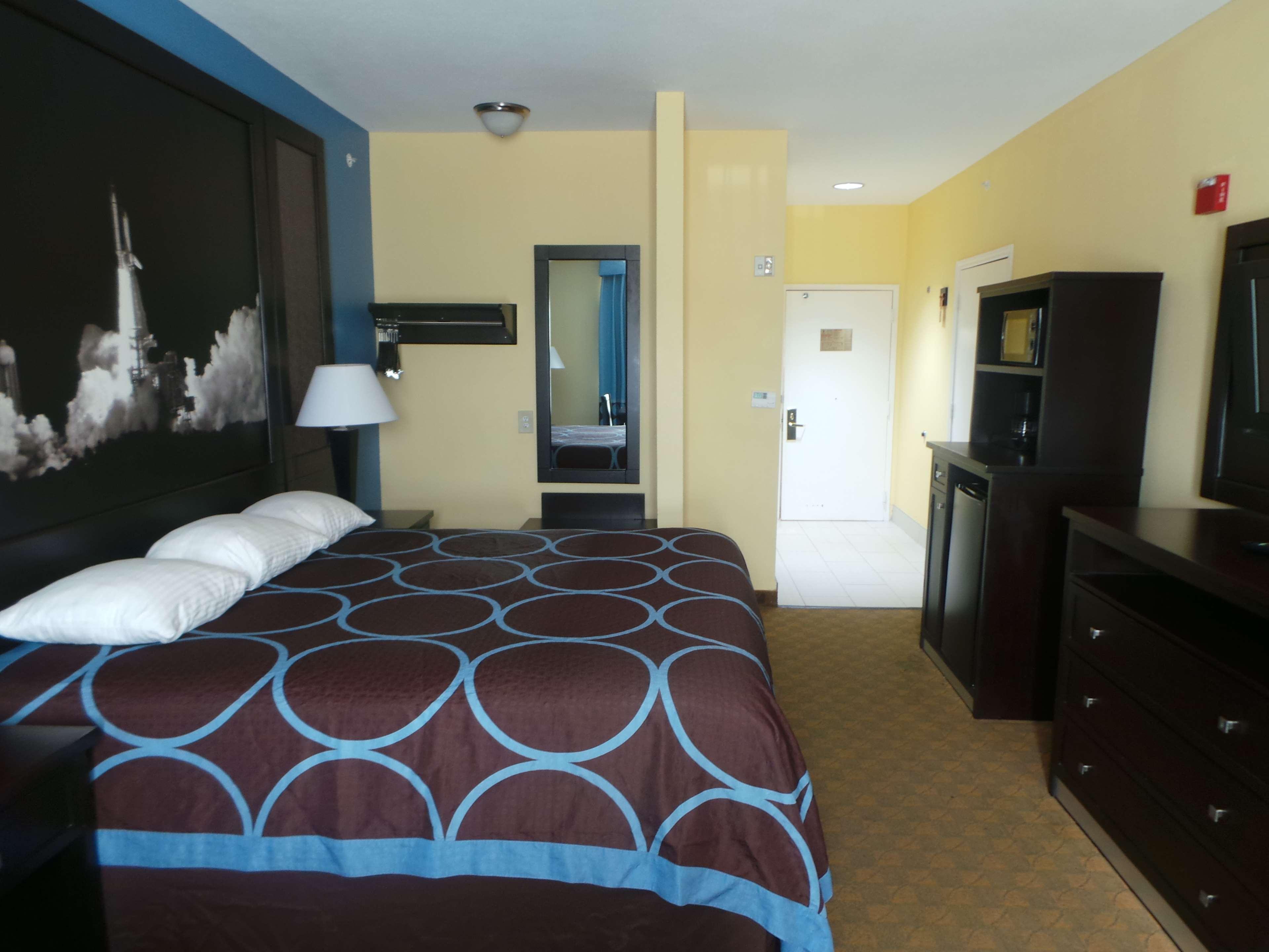 Surestay Plus Hotel By Best Western Alvin Extérieur photo